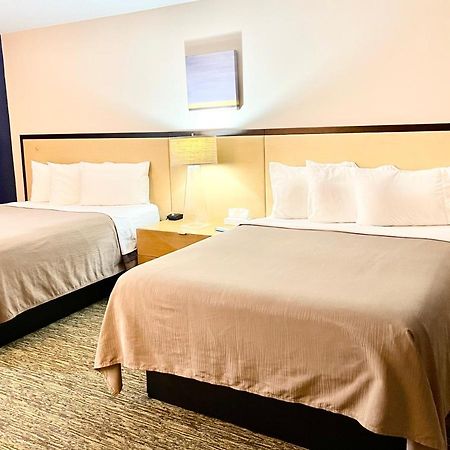 Camp Inn Lodge Oscoda Экстерьер фото