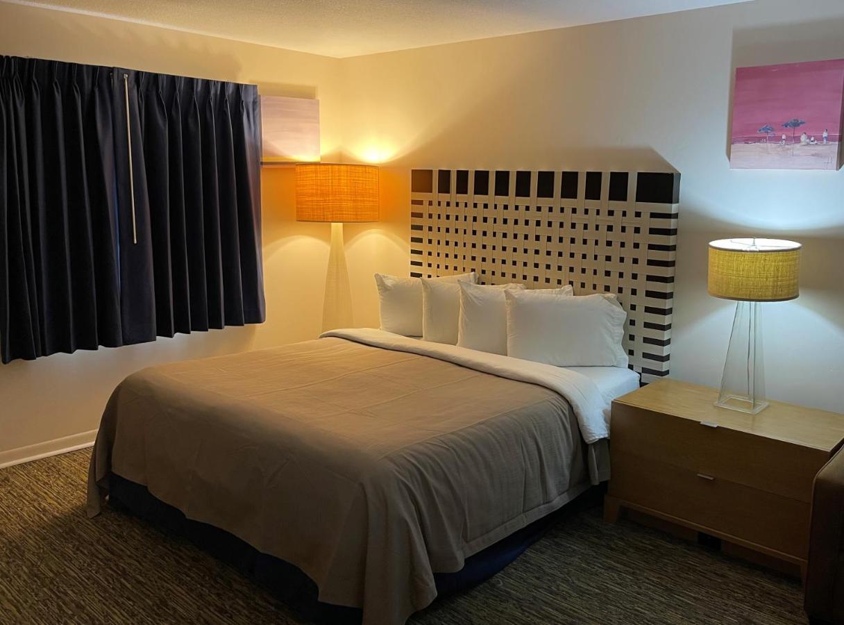 Camp Inn Lodge Oscoda Экстерьер фото