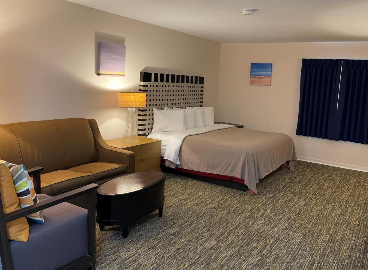 Camp Inn Lodge Oscoda Экстерьер фото