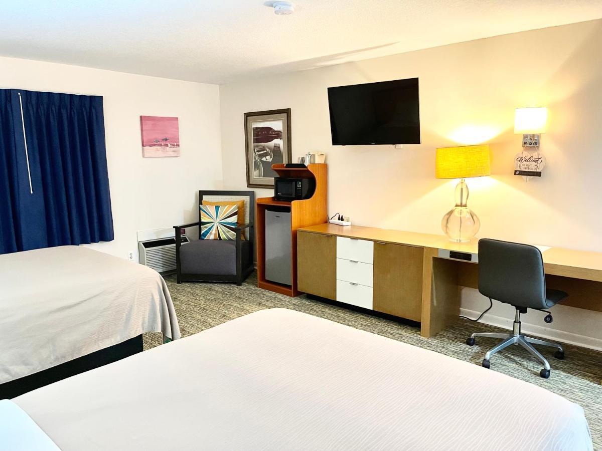 Camp Inn Lodge Oscoda Экстерьер фото